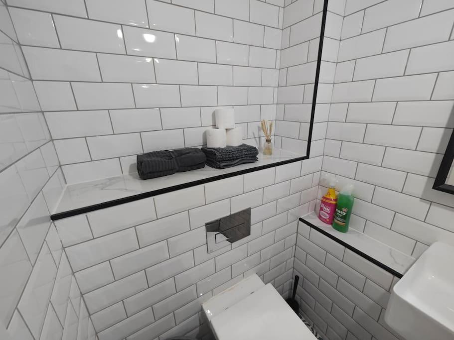 ロンドンNew Studio Flat In Old Street - Zone 1アパートメント エクステリア 写真